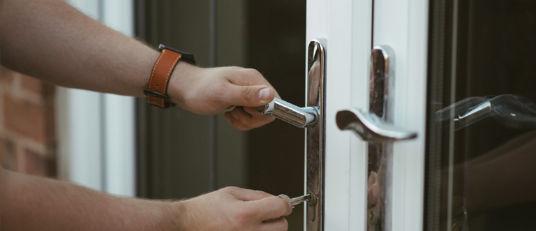 24 hour key locksmith La Presa